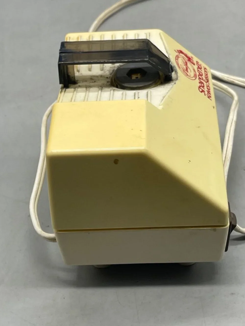 Vintage used Dazey Electric plug in Sharpener for Kitchen Knives Scissors READ